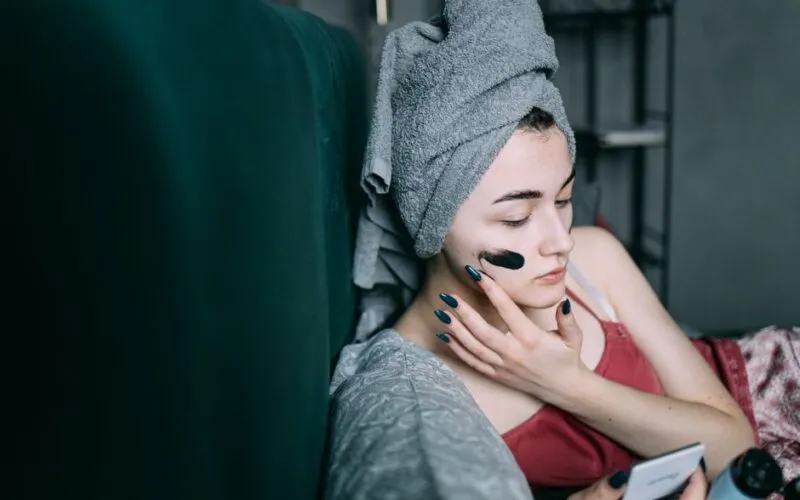 Peeling kwasowy w domu - kompletny poradnik dla początkujących krok po kroku